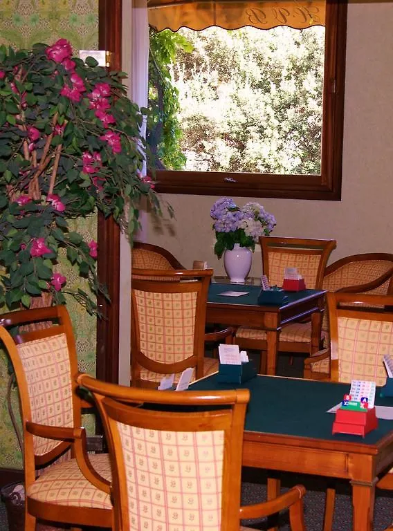 Villa Borghese, The Originals Relais Greoux-les-Bains