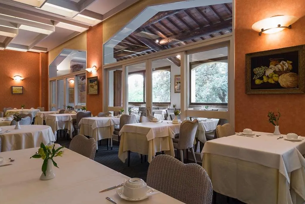 Villa Borghese, The Originals Relais Greoux-les-Bains Hotel