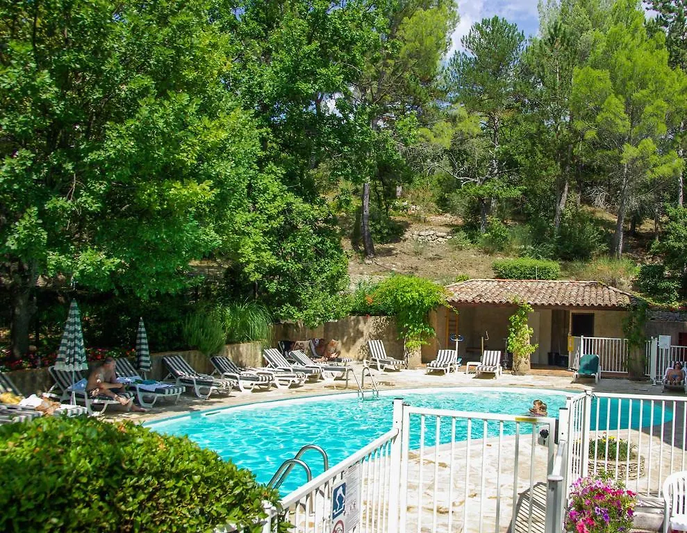 Villa Borghese, The Originals Relais Greoux-les-Bains 4*,